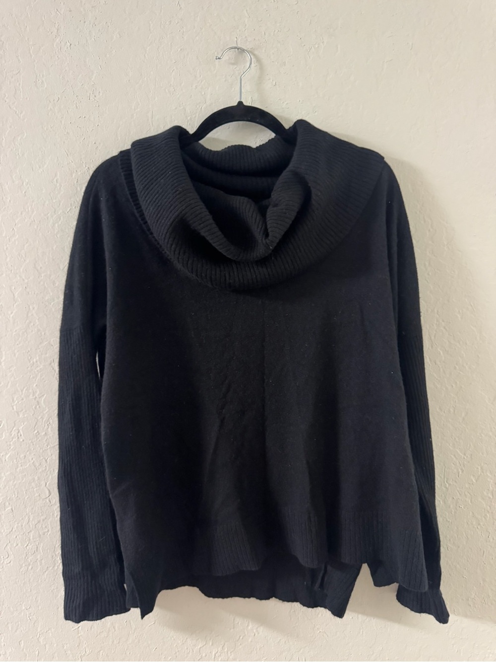 100% Cashmere Black Cowl Neck Sweater Pullover